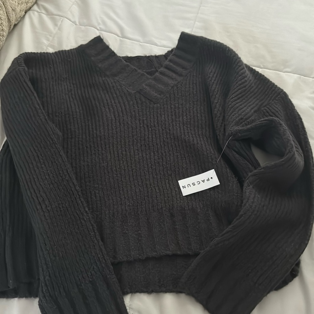 PACSUN sweater/ NEVER WORN!!